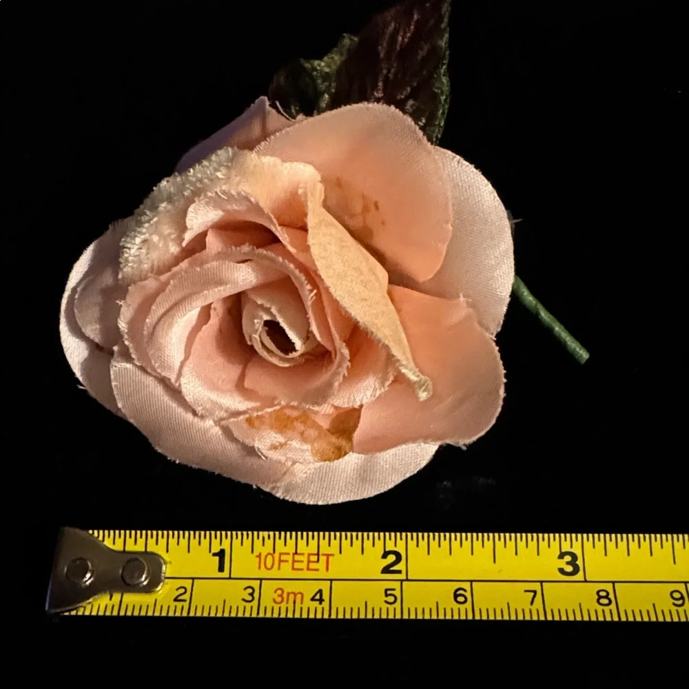 5 Vintage Millinery Floral Brooches - Cream (2), Pink, Beige and Orange - Picture 10 of 16